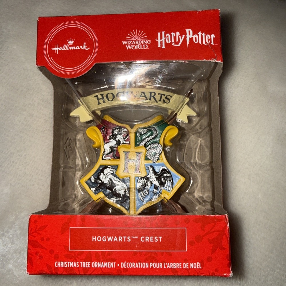 Hallmark Harry Potter Hogwarts Crest Ornament Wizarding World Christmas NEW